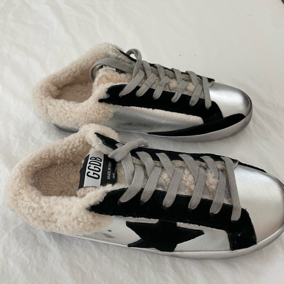 Slide sneakers silver with black suede star and Sherpa inside sole.  Size 6 - Picture 2 of 6